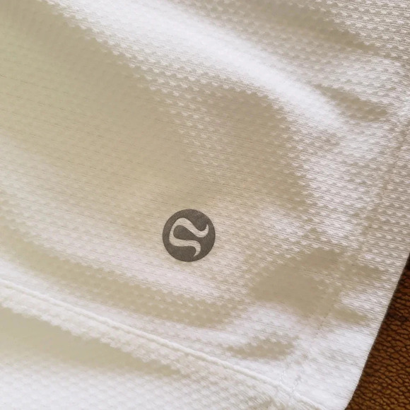 *LULULEMON Essential  Tank Train Size 6 - Picture 7 of 7